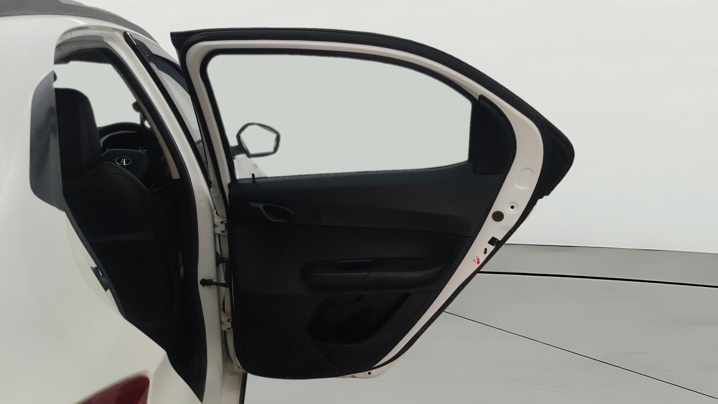 2018 Tata TIAGO NRG PETROL, Petrol, Manual, 61,541 km, RHS Rear Door