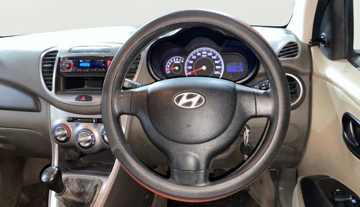 2015 Hyundai i10 MAGNA 1.1, Petrol, Manual, 30,893 km, Steering Wheel Close Up