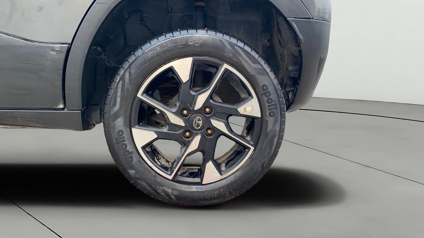 2021 Tata PUNCH CREATIVE  MT, Petrol, Manual, 35,032 km, Left Rear Wheel
