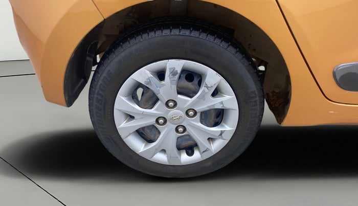 2015 Hyundai Grand i10 SPORTZ 1.2 KAPPA VTVT, Petrol, Manual, 82,147 km, Right Rear Wheel