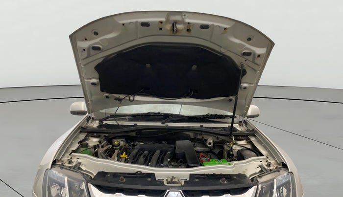 2017 Renault Duster RXE 1.6 PETROL, Petrol, Manual, 61,158 km, Open Bonet