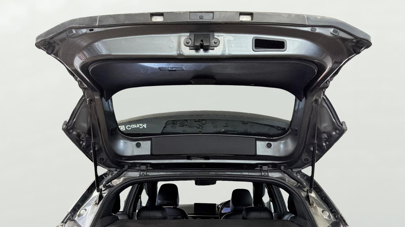 2023 Tata NEXON FEARLESS + SUNROOF DCA DUAL TONE 1.2 PETROL, Petrol, Automatic, 62,802 km, Boot Door Open