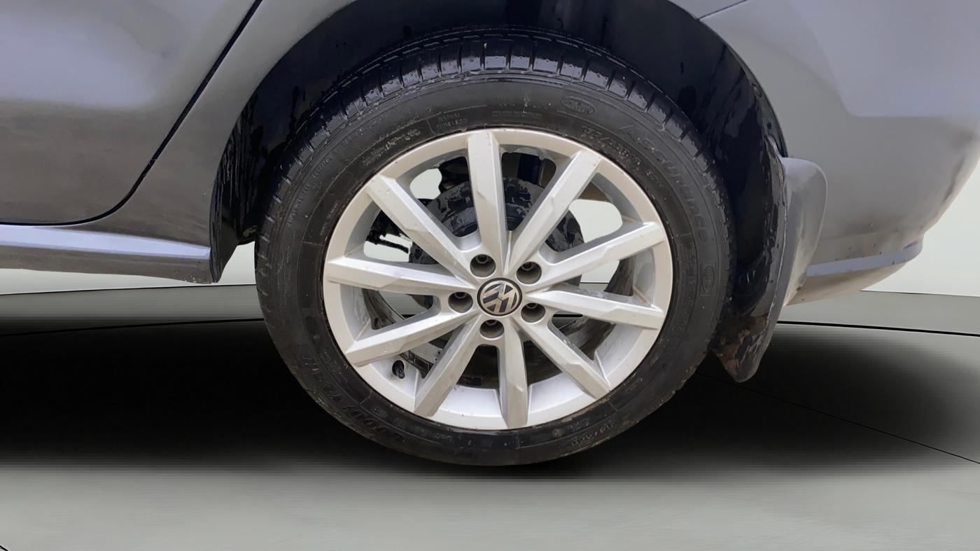 2017 Volkswagen Ameo HIGHLINE1.2L, Petrol, Manual, 97,770 km, Left Rear Wheel