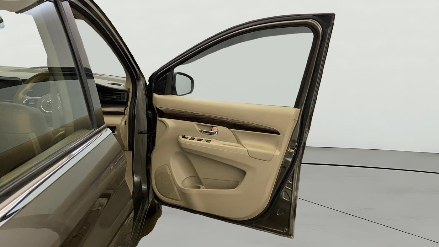 2019 Maruti Ertiga ZXI+ SHVS, Petrol, Manual, 40,869 km, RHS Front Door