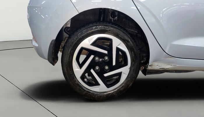 2023 Hyundai GRAND I10 NIOS SPORTZ EXECUTIVE AMT 1.2 KAPPA VTVT, Petrol, Automatic, 5,084 km, Right Rear Wheel