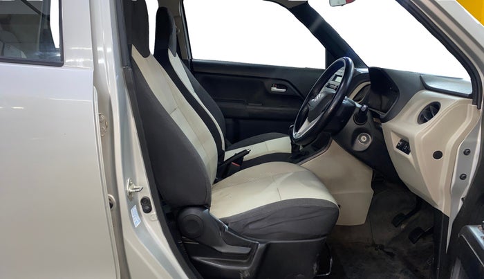 2023 Maruti New Wagon-R VXI CNG 1.0, CNG, Manual, 92,915 km, Right Side Front Door Cabin