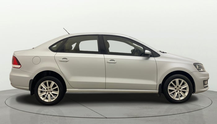 2016 Volkswagen Vento HIGHLINE 1.6 MPI, Petrol, Manual, 58,938 km, Right Side View