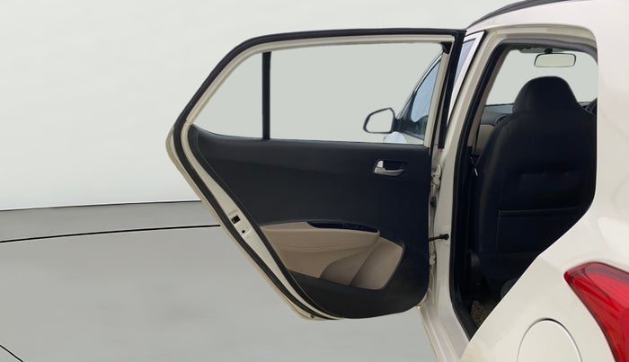 2016 Hyundai Grand i10 SPORTZ 1.2 KAPPA VTVT, CNG, Manual, 68,269 km, LHS Rear Door