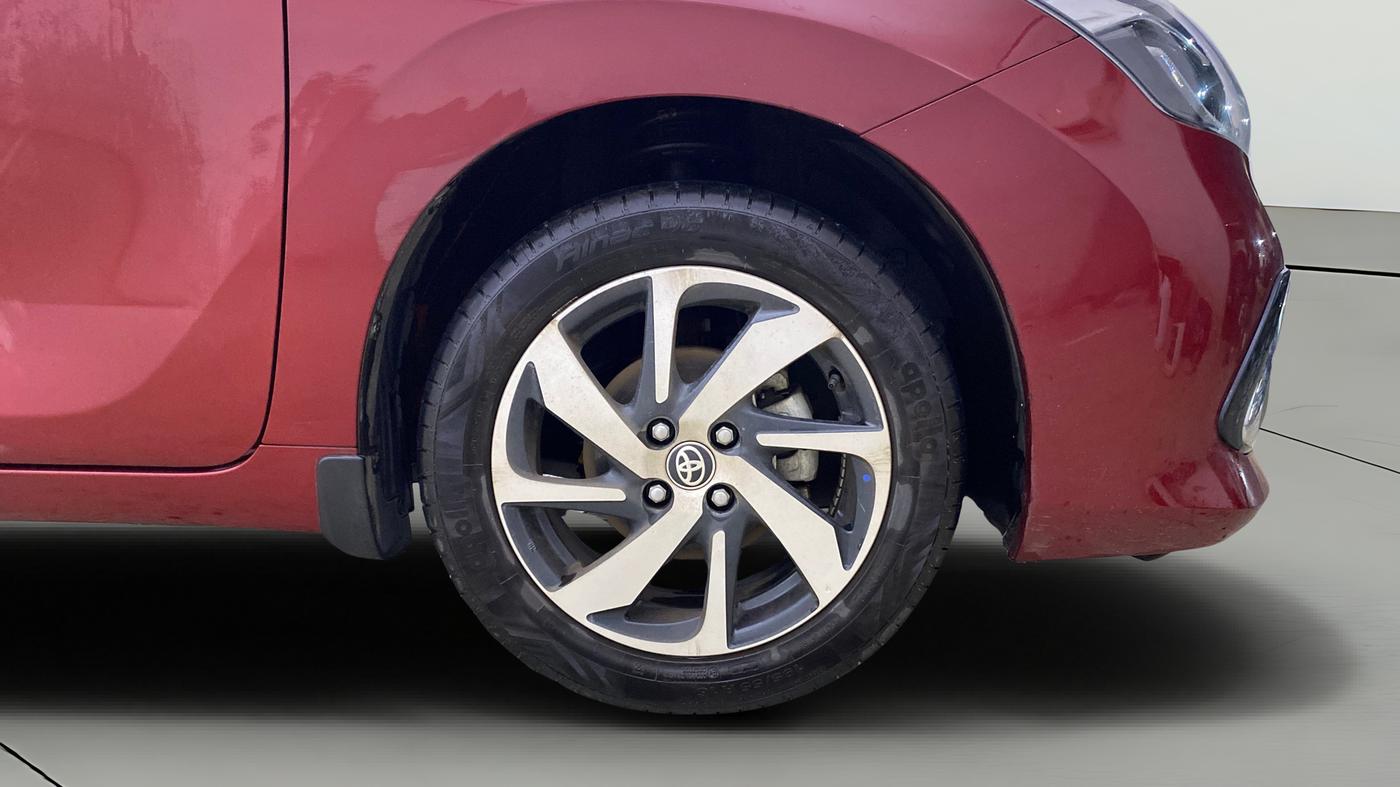 2024 Toyota Glanza V AMT, Petrol, Automatic, 7,168 km, Right Front Wheel