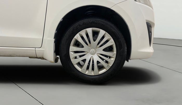 2014 Maruti Ertiga VXI, Petrol, Manual, 1,05,538 km, Right Front Wheel