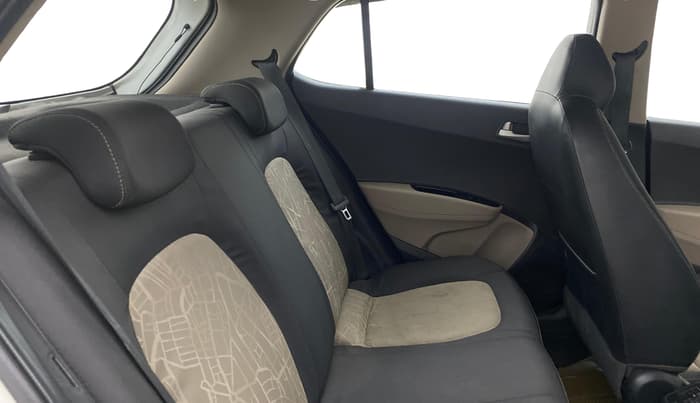 2014 Hyundai Grand i10 ASTA AT 1.2 KAPPA VTVT, Petrol, Automatic, 56,381 km, Right Side Rear Door Cabin