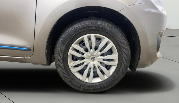 2022 Maruti Swift VXI, Petrol, Manual, 56,362 km, Right Front Wheel