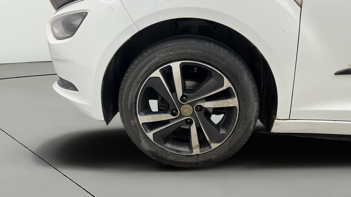 2020 Tata ALTROZ XZ PETROL, Petrol, Manual, 75,469 km, Left Front Wheel