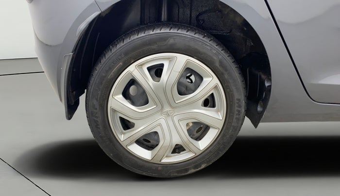 2022 Tata ALTROZ XT PETROL, Petrol, Manual, 31,146 km, Right Rear Wheel