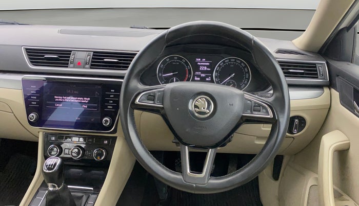 2019 Skoda Superb STYLE 1.8 TSI MT, Petrol, Manual, 50,278 km, Steering Wheel Close Up