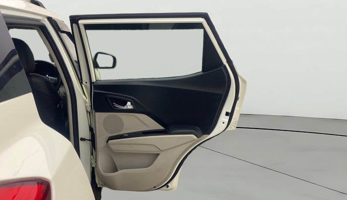 2019 Mahindra XUV300 W8 1.5 DIESEL, Diesel, Manual, 73,586 km, RHS Rear Door