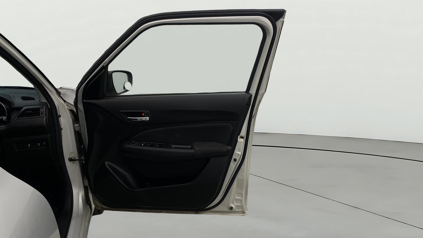 2022 Maruti Swift VXI AMT, Petrol, Automatic, 43,474 km, RHS Front Door