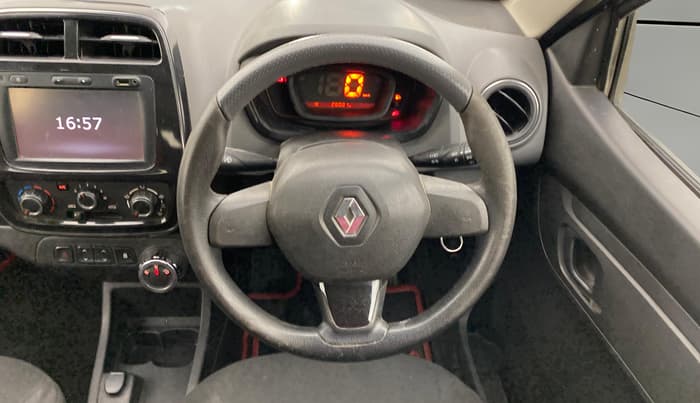 2017 Renault Kwid RXT 1.0 (O), Petrol, Manual, 28,000 km, Steering Wheel Close Up