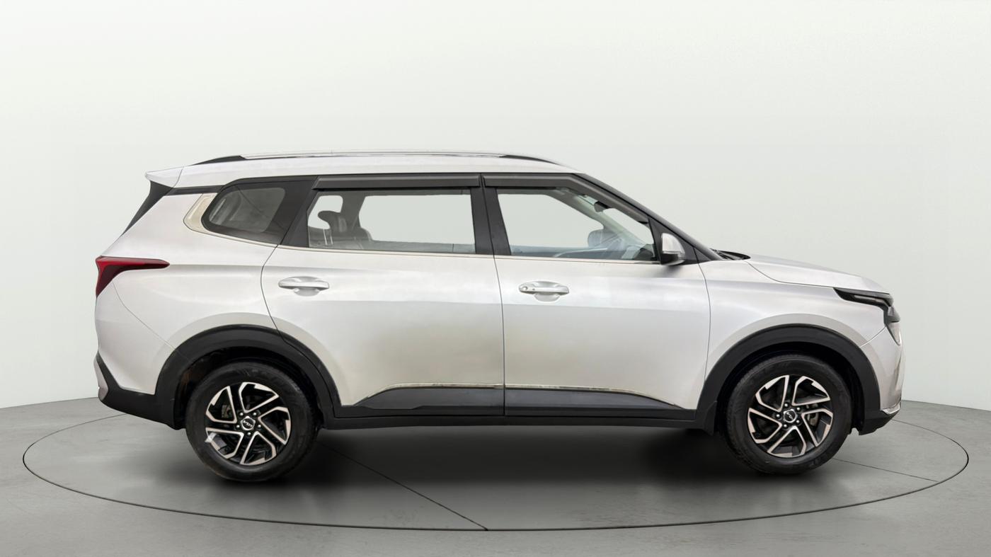 2022 KIA CARENS PRESTIGE PLUS 1.5 DIESEL 7 STR, Diesel, Manual, 1,08,459 km, Right Side View