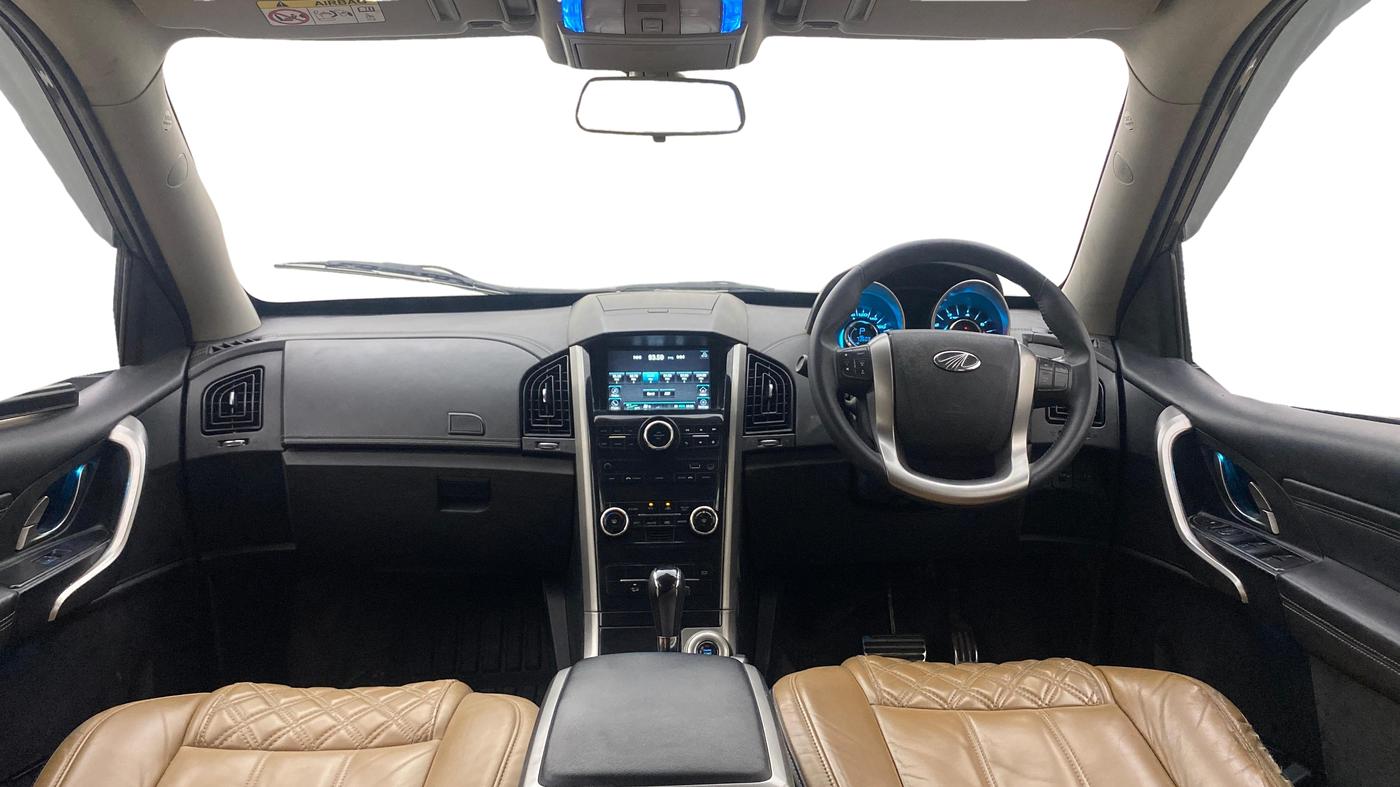 2019 Mahindra XUV500 W11 AT, Diesel, Automatic, 73,796 km, Dashboard