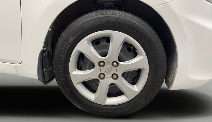 2013 Hyundai Verna FLUIDIC 1.6 VTVT EX, Petrol, Manual, 94,627 km, Right Front Wheel