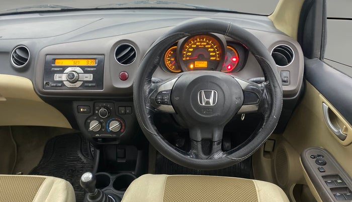 2013 Honda Amaze 1.5L I-DTEC VX, Diesel, Manual, 1,40,616 km, Steering Wheel Close Up