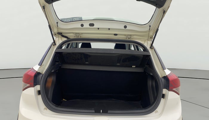 2017 Hyundai i20 Active 1.2 S, Petrol, Manual, 44,616 km, Boot Open Zoomed View