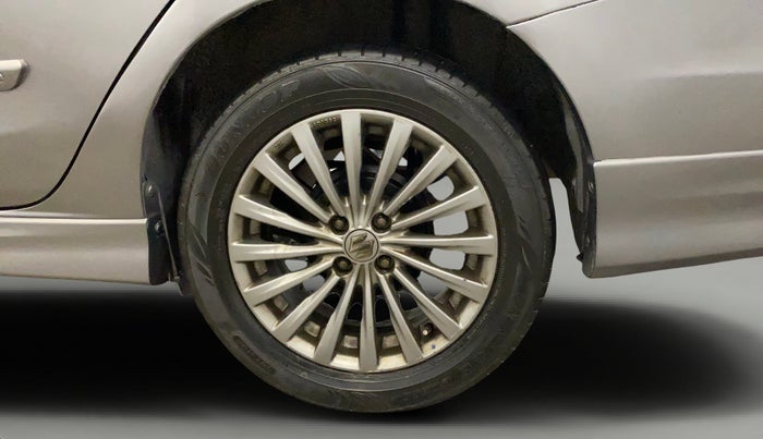 2016 Maruti Ciaz ZXI+ RS, Petrol, Manual, 76,161 km, Left Rear Wheel