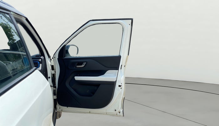 2021 Tata PUNCH CREATIVE  AMT, Petrol, Automatic, 1,00,394 km, RHS Front Door