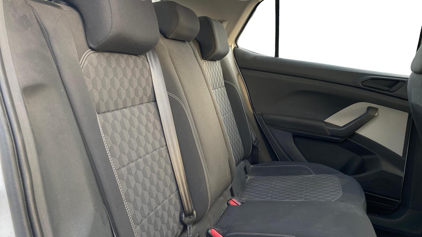 2022 Volkswagen TAIGUN COMFORTLINE 1.0 TSI MT, Petrol, Manual, 43,299 km, Right Side Rear Door Cabin