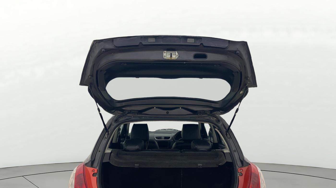 2015 Maruti Swift LXI (O), Petrol, Manual, 52,118 km, Boot Door Open