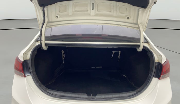 2019 Hyundai Verna 1.6 VTVT SX, Petrol, Manual, 1,12,885 km, Boot Open Zoomed View