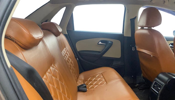 2016 Volkswagen Ameo HIGHLINE1.5L, Diesel, Manual, 1,21,509 km, Right Side Rear Door Cabin