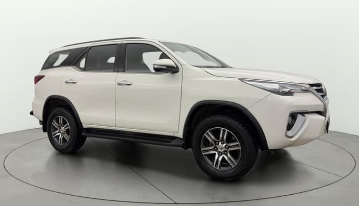 2017 Toyota Fortuner 2.7 4X2 MT, Petrol, Manual, 48,518 km, Right Front Diagonal
