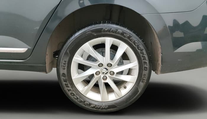 2023 Skoda SLAVIA Ambition 1.5L TSI, Petrol, Manual, 21,799 km, Left Rear Wheel