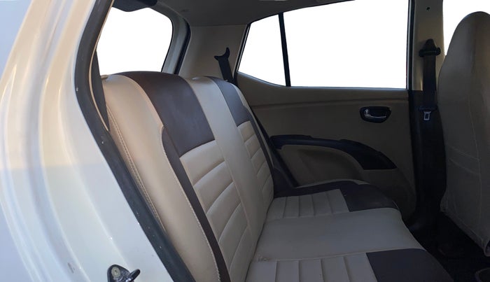 2014 Hyundai i10 SPORTZ 1.1, Petrol, Manual, 96,322 km, Right Side Rear Door Cabin