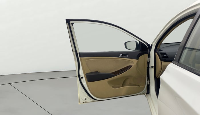 2013 Hyundai Verna FLUIDIC 1.6 VTVT EX, Petrol, Manual, 89,519 km, LHS Front Door