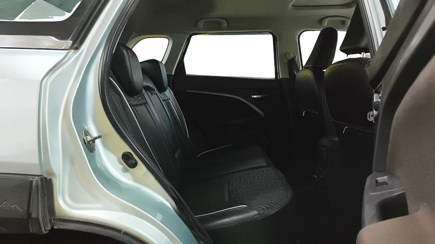 2023 Maruti BREZZA ZXI SMART HYBRID , Petrol, Manual, 83,053 km, Right Side Rear Door Cabin
