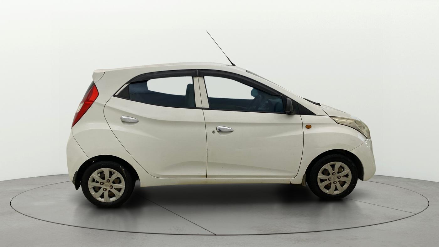 2015 Hyundai Eon MAGNA +, Petrol, Manual, 56,581 km, Right Side View