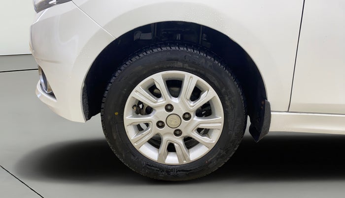 2017 Tata Tiago XZ PETROL, Petrol, Manual, 73,291 km, Left Front Wheel