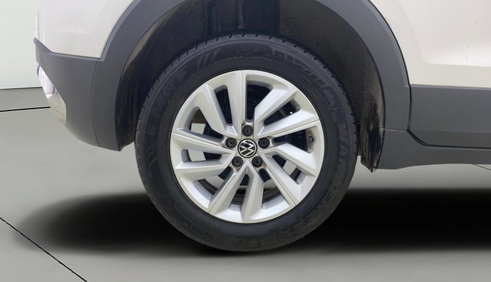 2025 Volkswagen TAIGUN Highline Plus 1.0 TSI AT, Petrol, Automatic, 9,799 km, Right Rear Wheel