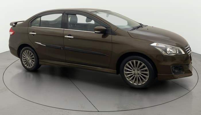 2015 Maruti Ciaz ZXI, Petrol, Manual, 1,05,449 km, Right Front Diagonal