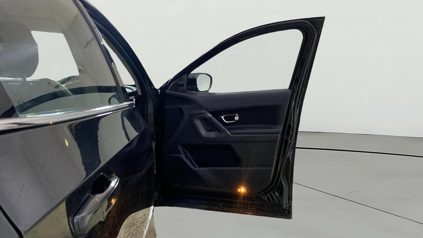2021 Tata Harrier XZA PLUS 2.0L DARK EDITION, Diesel, Automatic, 81,743 km, RHS Front Door