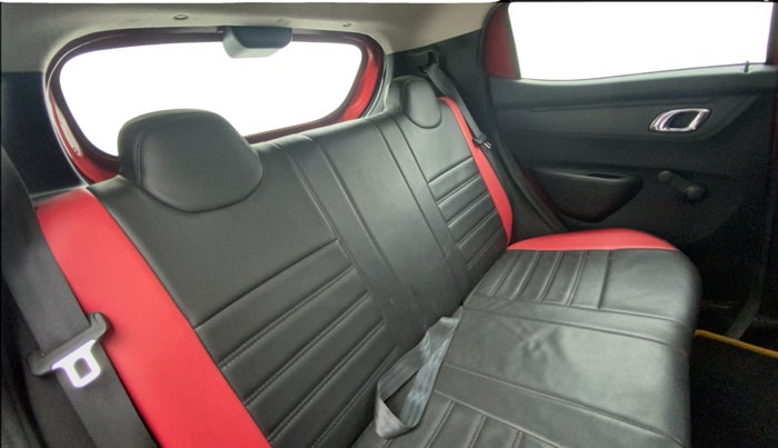 2019 Renault Kwid RXT 1.0 AMT, Petrol, Automatic, 29,568 km, Right Side Rear Door Cabin