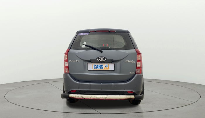 2015 Mahindra XUV500 W6, Diesel, Manual, 1,08,852 km, Back/Rear