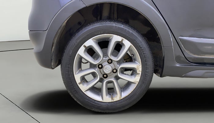 2016 Hyundai i20 Active 1.2 SX, Petrol, Manual, 30,485 km, Right Rear Wheel