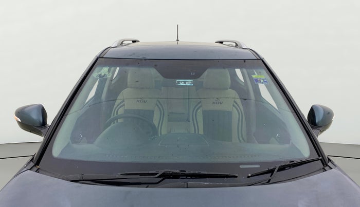 2019 Mahindra XUV300 W8 (O) 1.5 DIESEL, Diesel, Manual, 1,05,427 km, Front Windshield