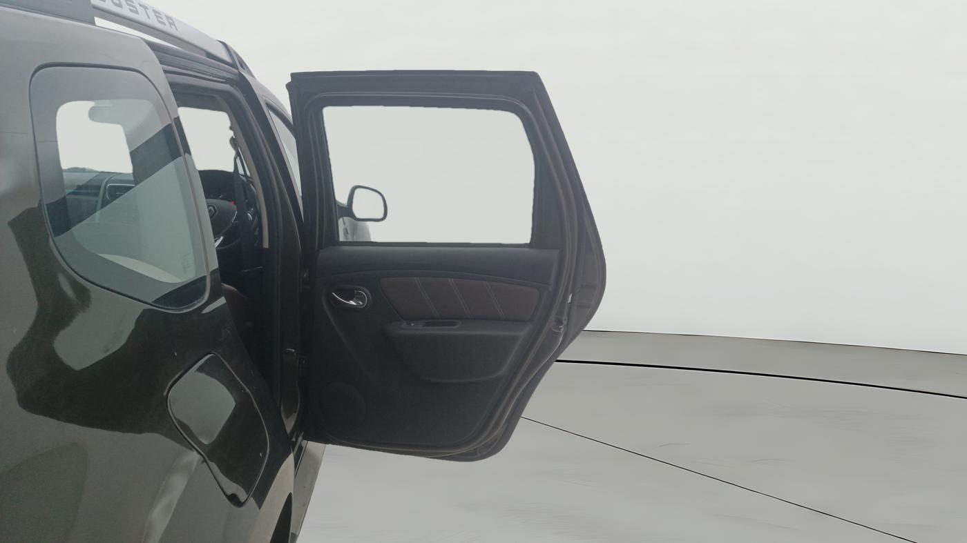 2021 Renault Duster RXZ 1.5 PETROL MT, Petrol, Manual, 27,770 km, RHS Rear Door