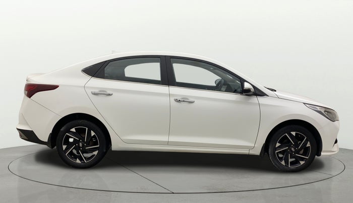 2022 Hyundai Verna SX (O)1.5 MPi, Petrol, Manual, 41,963 km, Right Side View