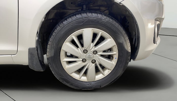 2015 Maruti Swift ZDI, Diesel, Manual, 31,878 km, Right Front Wheel